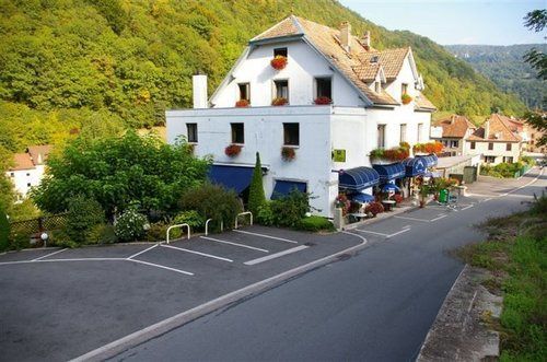 Hotel Le Bellevue Saint-Hippolyte  Exterior photo